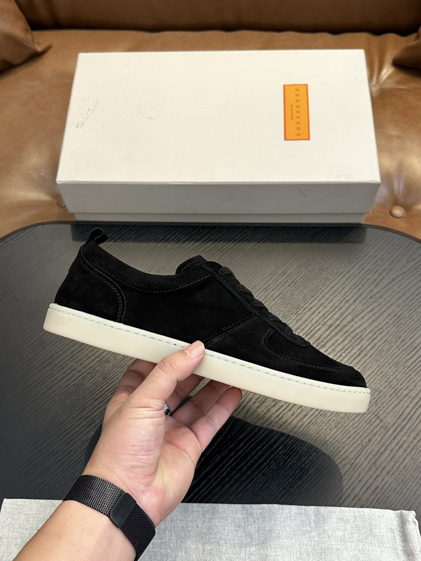 NO:349460,Henderson Baracco classic men's casual sneakers | Soft cowhide leather | Water-dyed cowhide inner | Genuine open mold ergonomic insole | Support walking to make it very comfortable | Lightweight rubber outsole Size39-44 (customized for 38.45.46),,sneakers,cowhide19860909Henderson Baracco经典男士休闲运动鞋｜柔软的牛皮皮革｜水染牛皮内里｜正版开模人体工学鞋垫｜支撑行走 使其非常舒适｜轻便橡胶大底 Size39-44（38.45.46定做）,,sneakers,cowhide,Men's shoes