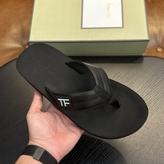 🌾Tom Ford EVA发泡厚底人字拖鞋来袭!不得不说男士拖鞋PA真的有用心去做,实物质感超级赞,低调奢华、有内涵的人 🌾Tom Ford EVA发泡厚底人字拖鞋来袭!不得不说男士拖鞋PA真的有用心去做,实物质感超级赞,低调奢华、有内涵的人