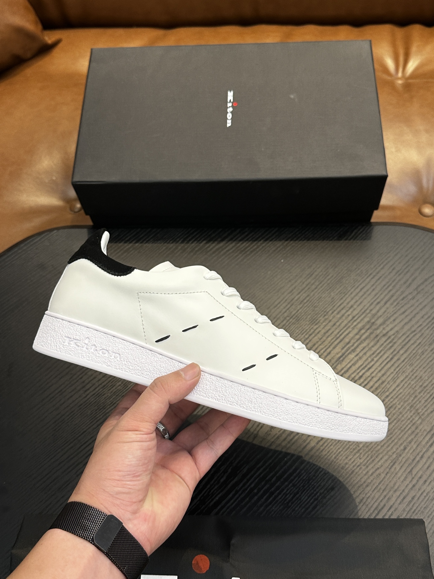NO:348308,Kiton high-end luxury products, men's calf leather fabric sneakers, upper is made of calf leather, made of integrated molding, comfortable and breathable, the tongue Kiton micro-label, original outsole 1:1, providing a comfortable foot feeling!  Size39-44 (38 45 46 47 Custom made), Sneakers, cowhide19860909Kiton高端奢品,男士小牛皮面料运动鞋,鞋面由小牛皮制成,一体成型工艺制作,舒适透气,鞋舌Kiton微标,原版大底1:1,提供舒适脚感！ Size39-44（38 45 46 47定做）,,sneakers,cowhide,Men's shoes