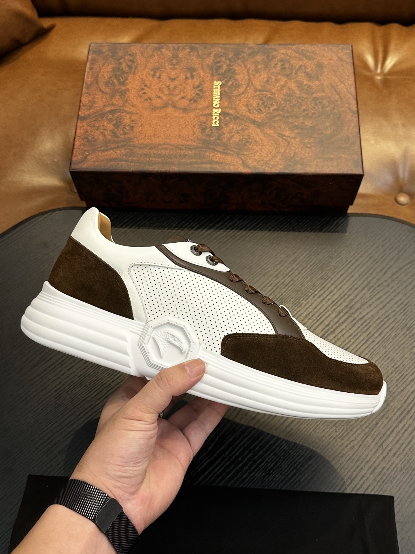 NO:341003,Stefano Ricci Stephen's high-end luxury brand, men's casual sneakers, original cowhide, high-end and delicate texture, full calfskin fabric inside, soft skin, simple and not simple, full of retro feel, I like it more and more time!  39-44, Stephen - casual shoes, sneakers, cowhide19860909Stefano Ricci 史蒂芬高端奢侈品牌,男士休闲运动鞋,原版牛皮,质感高端细腻,内里全小牛皮面料,贴肤柔软,简约不简单,复古感十足,越穿越喜欢！39-44,史蒂芬-休闲鞋,sneakers,cowhide,Men's shoes