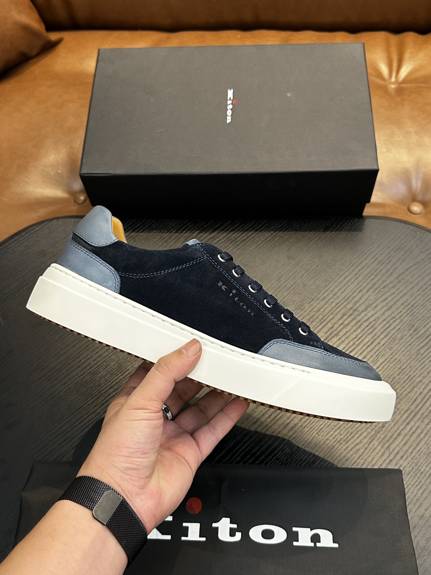 NO:340622,Kiton high-end luxury products, men's calf leather fabric sneakers, upper is made of calf leather, made of integrated molding, comfortable and breathable, the tongue Kiton micro-label, original outsole 1:1, providing a comfortable foot feeling!  Size39-44 (38 45 46 47 customized), Kiton casual shoes, sneakers, cowhide19860909Kiton高端奢品,男士小牛皮面料运动鞋,鞋面由小牛皮制成,一体成型工艺制作,舒适透气,鞋舌Kiton微标,原版大底1:1,提供舒适脚感！ Size39-44（38 45 46 47定做）,Kiton 休闲鞋,sneakers,cowhide,Men's shoes