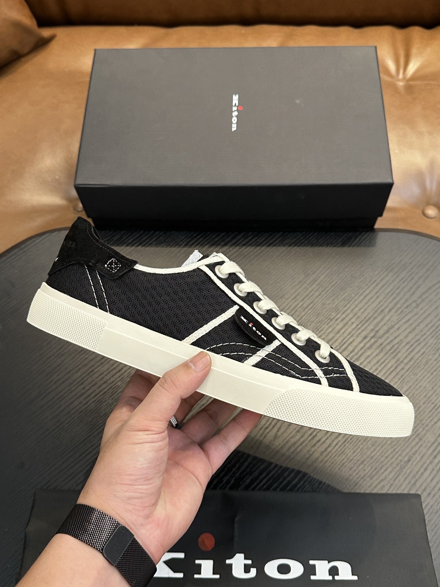 NO:340057,Kiton high-end luxury products, men's calf leather fabric sneakers, upper is made of calf leather, made of integrated molding, comfortable and breathable, the tongue Kiton micro-label, original outsole 1:1, providing a comfortable foot feeling!  Size39-44 (38 45 46 47 customized), Kiton casual shoes, sneakers, cowhide19860909Kiton高端奢品,男士小牛皮面料运动鞋,鞋面由小牛皮制成,一体成型工艺制作,舒适透气,鞋舌Kiton微标,原版大底1:1,提供舒适脚感！ Size39-44（38 45 46 47定做）,Kiton 休闲鞋,sneakers,cowhide,Men's shoes