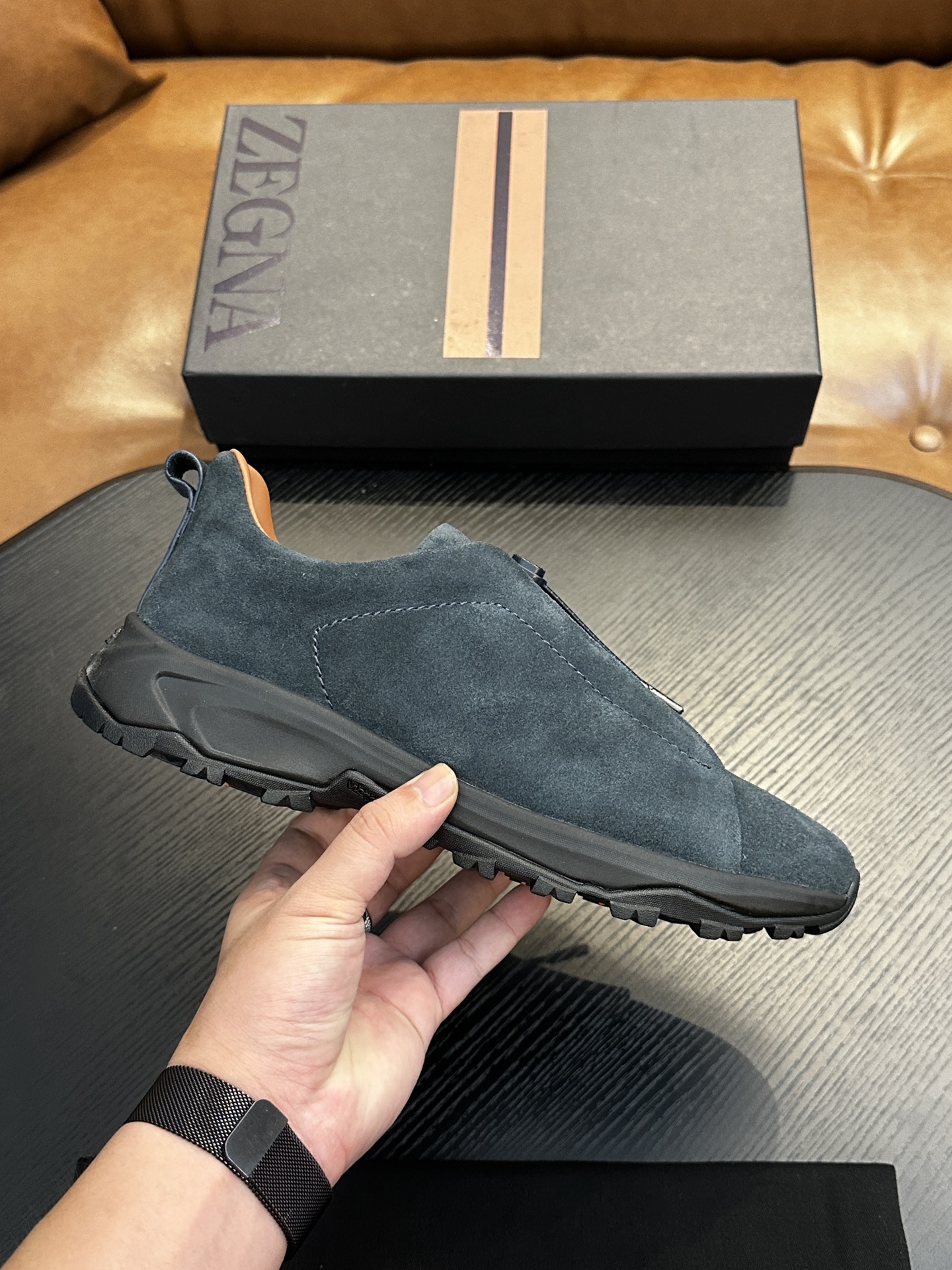 NO:340543,The new series of ZEGNA men's suede Triple StitchMonte luxury casual shoes The latest catwalk official website synchronizes PRODUCT INFORMATIONMONTE (MN·TE) means 