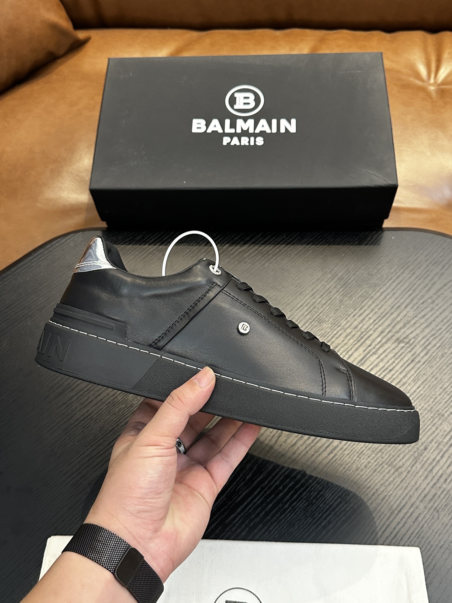 NO:350104,BALMAIN B-Skate sneakers B-Skate multi-material spliced ​​contrasting sneakers, upper is decorated with black laces, leather spliced ​​tongue embellished with Balmain logo, TPU sole is decorated with the same color Balmain logo. Size 39-44, 38, 45, 46, 47 can be determined, balmain, balmain, sneakers19860909BALMAIN巴尔曼B-Skate运动鞋 B-Skate 多材质拼接撞色运动鞋 ,鞋面饰有黑色鞋带,皮革拼接鞋舌点缀 Balmain 徽标, TPU 鞋底饰有同色系 Balmain 徽标. 码数39-44,38、45、46、47可定,,balmain,balmain,sneakers,Men's shoes