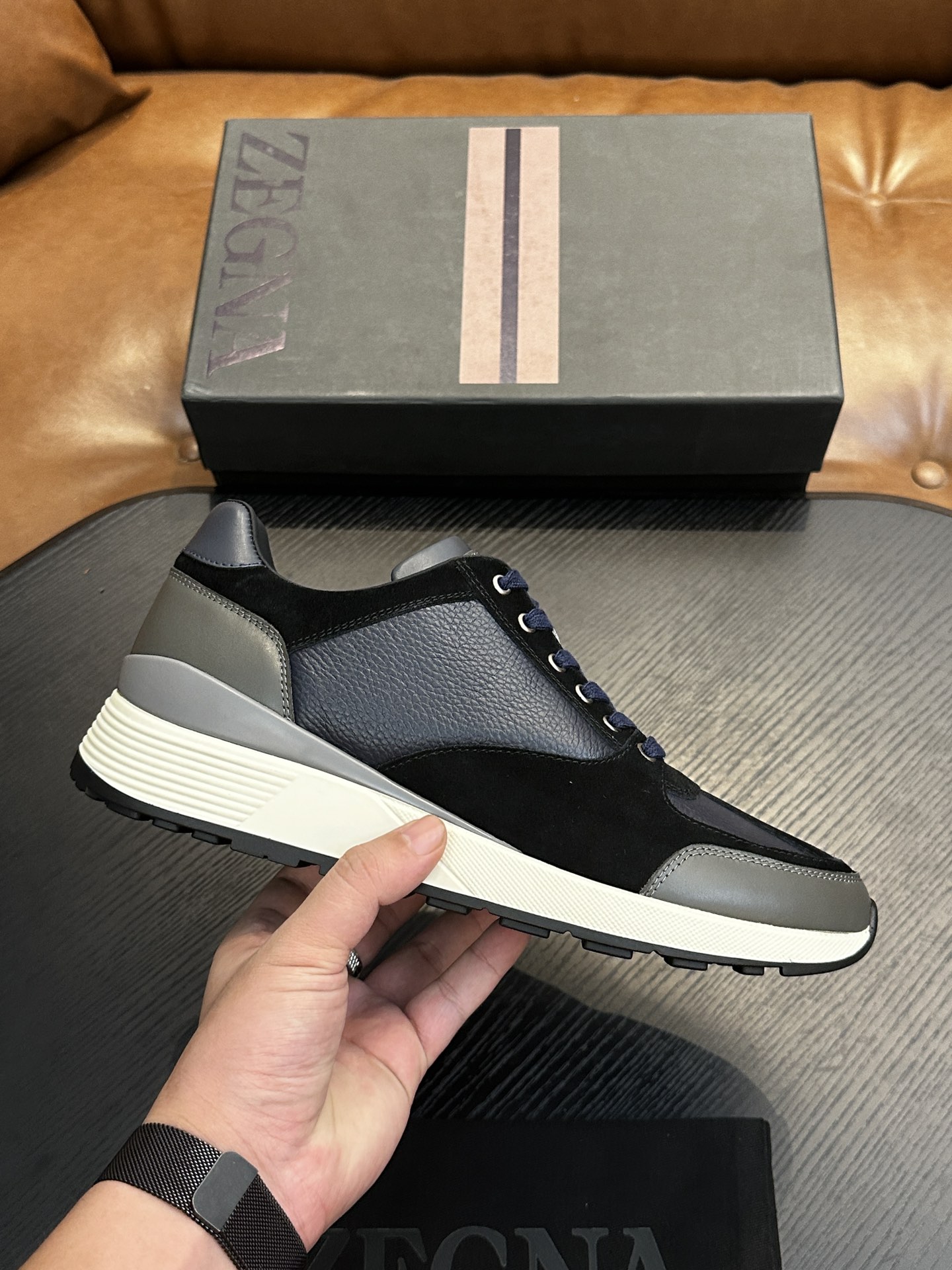 NO:352391,【ZEGNA】 Top version Dongguan goods, size 39-45 (46.47 customized) Top version Dongguan goods, ZEGNA men's shoes, men's sports shoes!  Luxury casual shoes, the latest catwalk style is synchronized on the official website!  PRODUCT INFORMATIONMONTE (MN·TE) means 