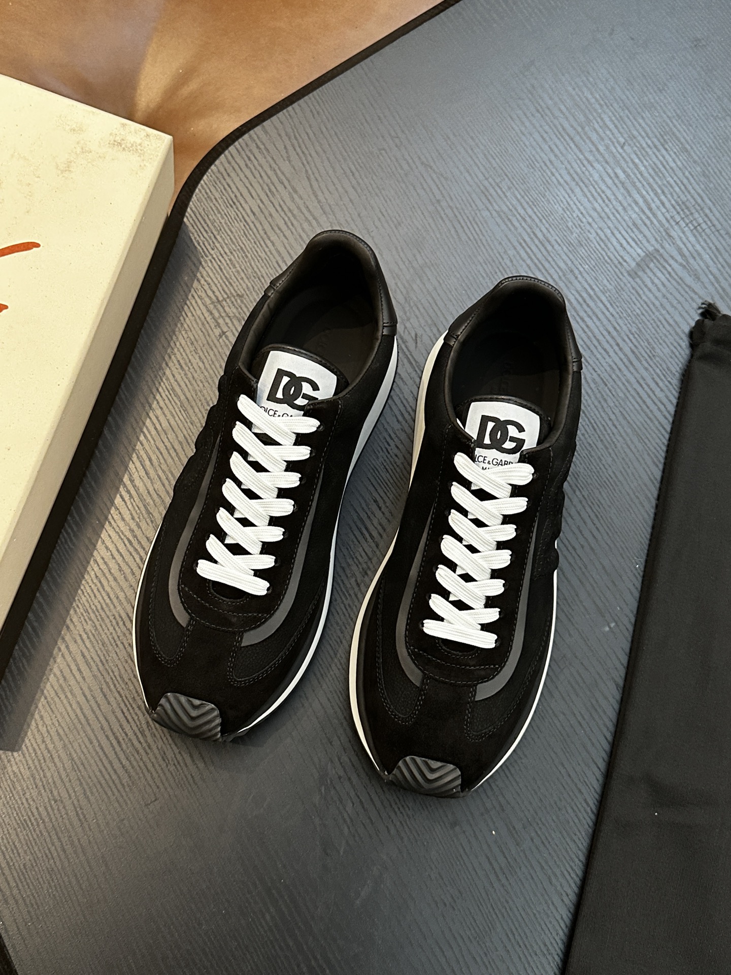 Dolce&Gabbana DG Cushion Sneakers in Black Leather and Velvet 3 i1756526905 8179 0