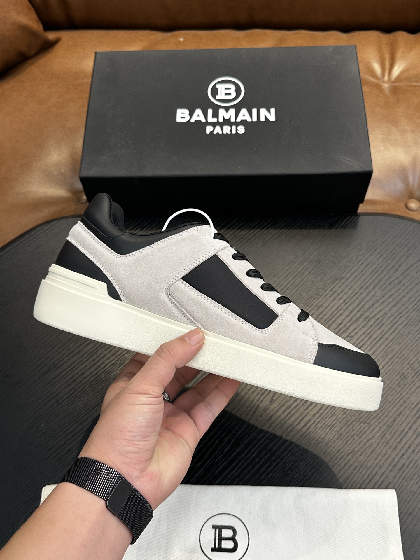 NO:341937,BALMAIN B-Skate sneakers B-Skate multi-material spliced ​​contrasting sneakers, upper is decorated with black laces, leather spliced ​​tongue embellished with Balmain logo, TPU sole is decorated with the same color Balmain logo. Size 39-44, 38, 45, 46, 47 can be determined, Balmain, balmain, balmain, sneakers19860909BALMAIN巴尔曼B-Skate运动鞋 B-Skate 多材质拼接撞色运动鞋 ,鞋面饰有黑色鞋带,皮革拼接鞋舌点缀 Balmain 徽标, TPU 鞋底饰有同色系 Balmain 徽标. 码数39-44,38、45、46、47可定,巴尔曼,balmain,balmain,sneakers,Men's shoes