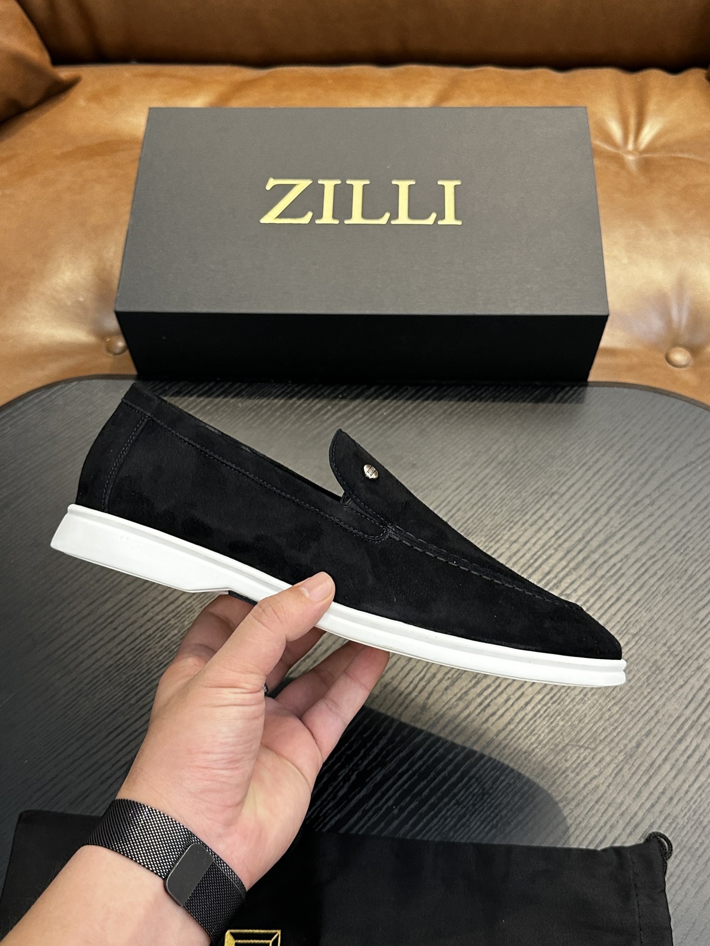 NO:352393,Zilli Italian men's handmade calfskin shoes shipped!  Each pair of shoes from this Italian pure handmade shoe brand is simple and classic, and it is very comfortable and versatile on the feet!  It is not accurate to describe the Italian shoe brand zilli as a 