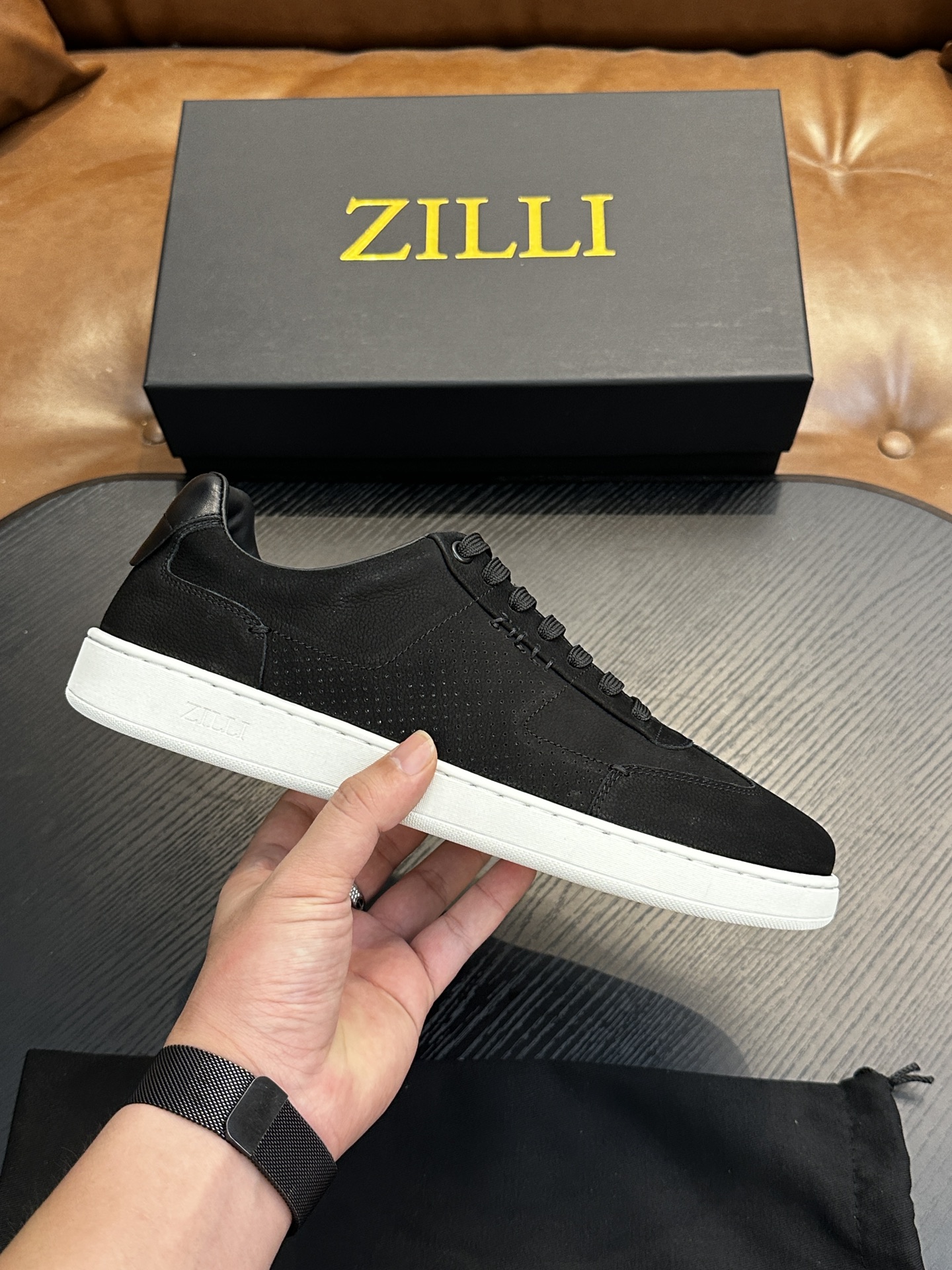 NO:357698,Zilli Italian men's handmade calfskin shoes shipped!  Each pair of shoes from this Italian pure handmade shoe brand is simple and classic, and it is very comfortable and versatile on the feet!  It is not accurate to describe the Italian shoe brand zilli as a 