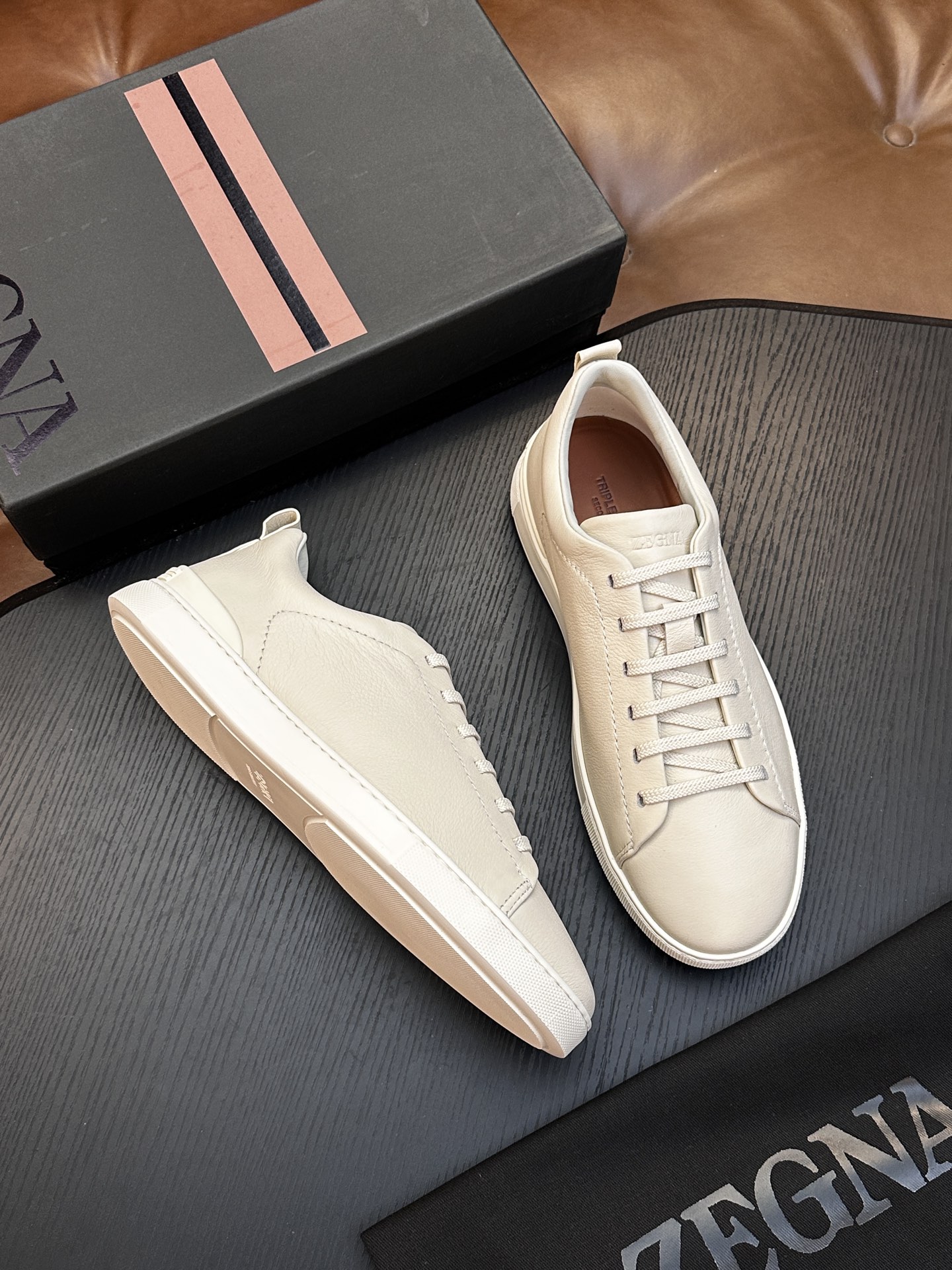 Miu Miu Classic Luxury Leather Shoe Loafer Shoes Ref.0C076B97 4