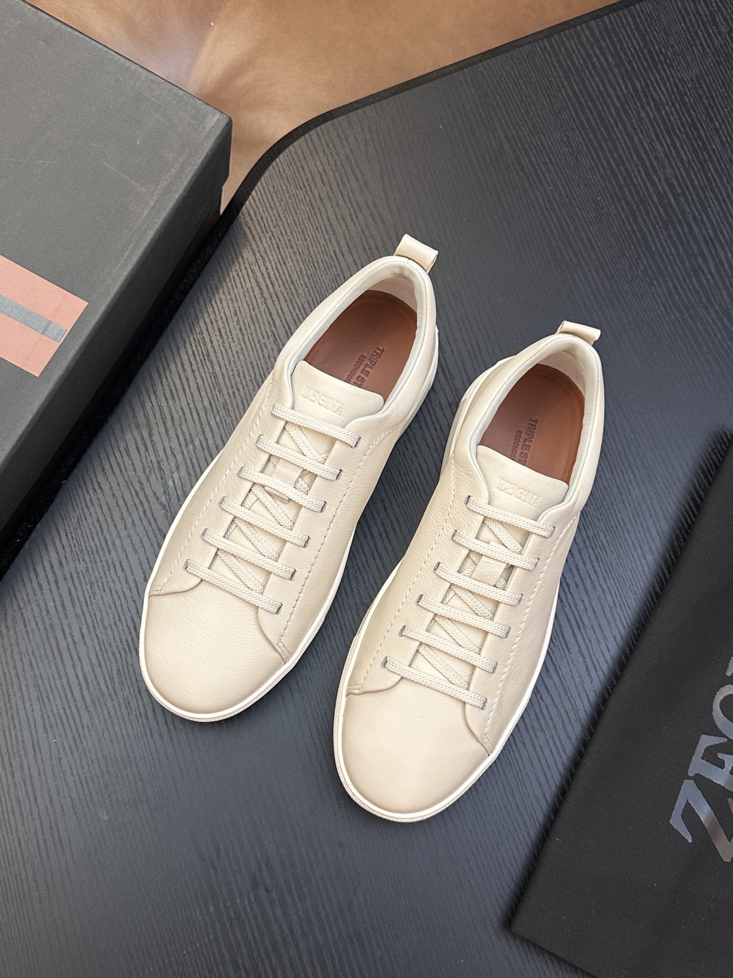 Miu Miu Classic Luxury Leather Shoe Loafer Shoes Ref.0C076B97 3