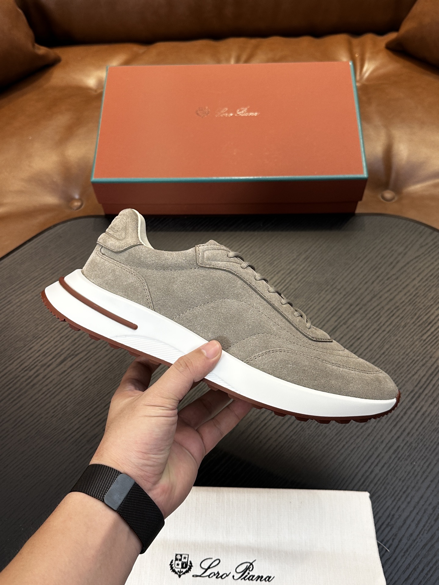 Loro Piana(诺悠翩雅)官网同款运动鞋｜一比一原版开模↔采用鞋面采用独特高丝光牛料制作工艺↔牛皮内里｜全方位一比
