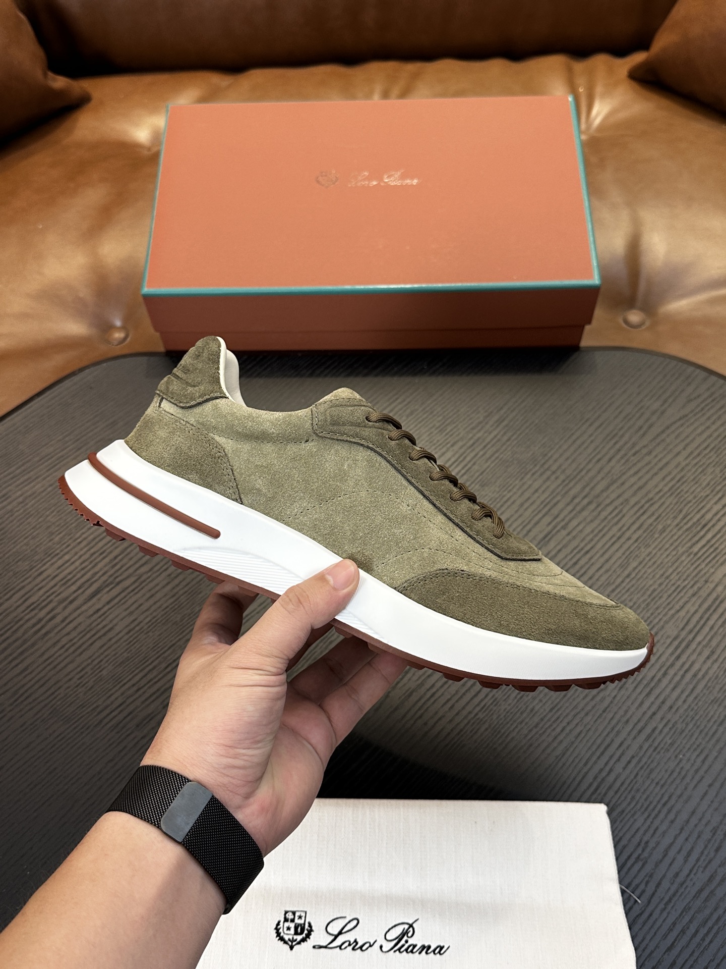 Loro Piana(诺悠翩雅)官网同款运动鞋｜一比一原版开模↔采用鞋面采用独特高丝光牛料制作工艺↔牛皮内里｜全方位一比