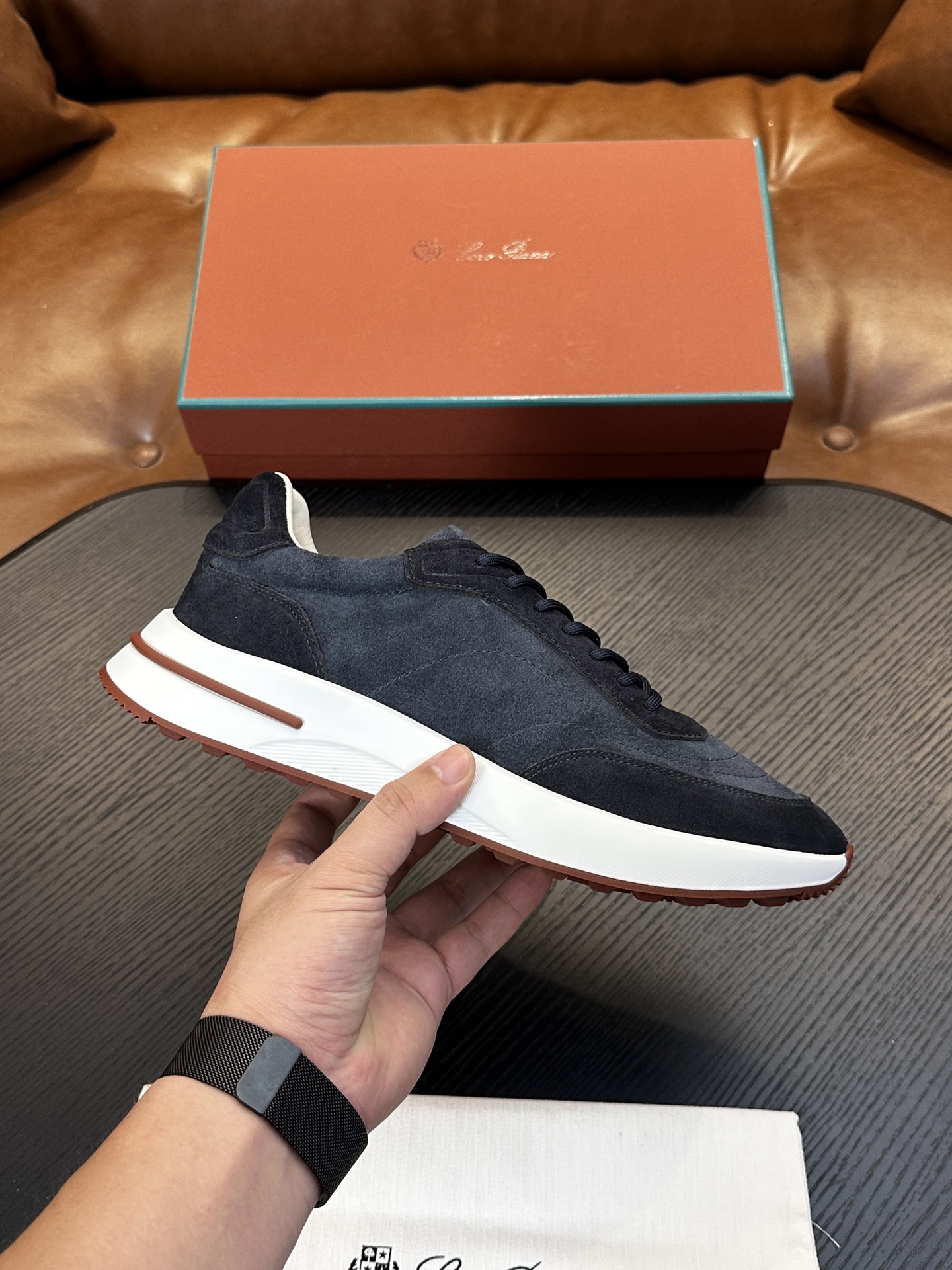 Loro Piana(诺悠翩雅)官网同款运动鞋｜一比一原版开模↔采用鞋面采用独特高丝光牛料制作工艺↔牛皮内里｜全方位一比