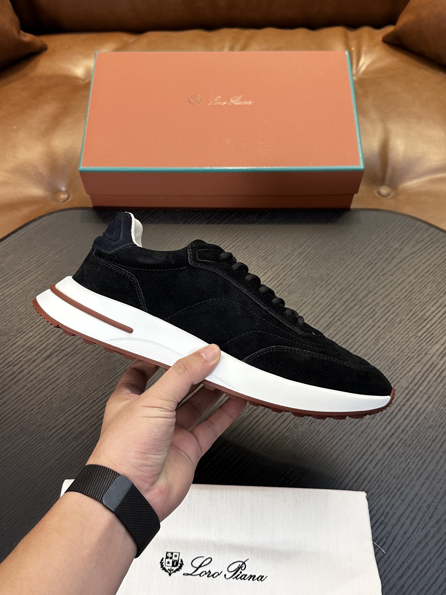Loro Piana(诺悠翩雅)官网同款运动鞋｜一比一原版开模↔采用鞋面采用独特高丝光牛料制作工艺↔牛皮内里｜全方位一比