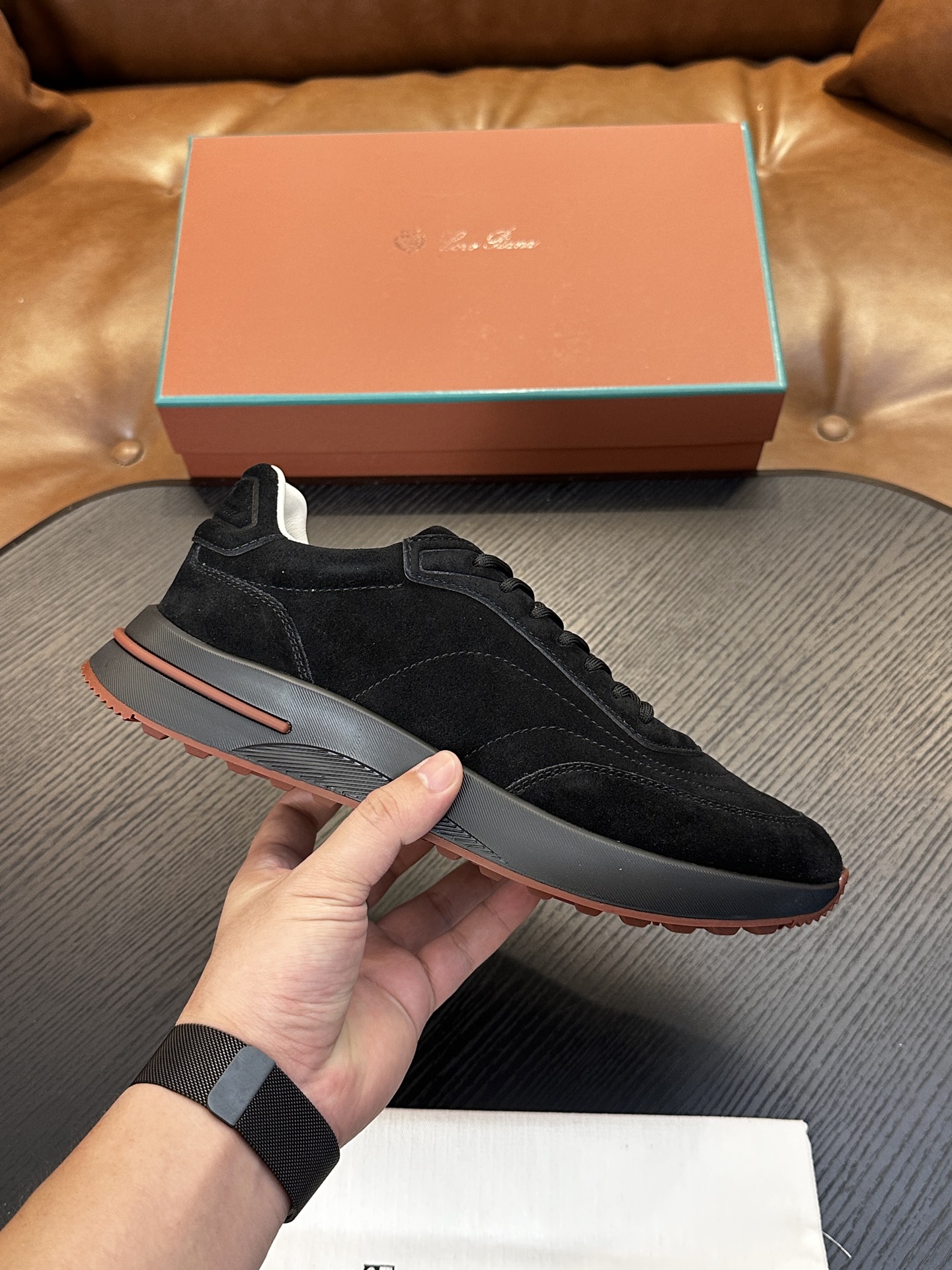 Loro Piana(诺悠翩雅)官网同款运动鞋｜一比一原版开模↔采用鞋面采用独特高丝光牛料制作工艺↔牛皮内里｜全方位一比