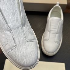 🌾Santoni(圣东尼)意大利男士手工小牛皮鞋出货!这个意大利纯手工鞋履品牌的每一双鞋设计简洁经典,上脚非常舒适百搭! 🌾Santoni(圣东尼)意大利男士手工小牛皮鞋出货!这个意大利纯手工鞋履品牌的每一双鞋设计简洁经典,上脚非常舒适百搭!