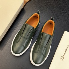 🌾Santoni(圣东尼)意大利男士手工小牛皮鞋出货!这个意大利纯手工鞋履品牌的每一双鞋设计简洁经典,上脚非常舒适百搭! 🌾Santoni(圣东尼)意大利男士手工小牛皮鞋出货!这个意大利纯手工鞋履品牌的每一双鞋设计简洁经典,上脚非常舒适百搭!
