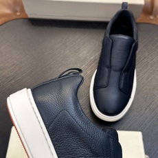 🌾Santoni(圣东尼)意大利男士手工小牛皮鞋出货!这个意大利纯手工鞋履品牌的每一双鞋设计简洁经典,上脚非常舒适百搭! 🌾Santoni(圣东尼)意大利男士手工小牛皮鞋出货!这个意大利纯手工鞋履品牌的每一双鞋设计简洁经典,上脚非常舒适百搭!