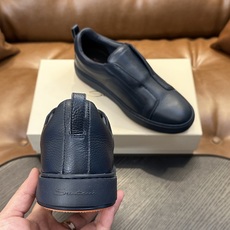 🌾Santoni(圣东尼)意大利男士手工小牛皮鞋出货!这个意大利纯手工鞋履品牌的每一双鞋设计简洁经典,上脚非常舒适百搭! 🌾Santoni(圣东尼)意大利男士手工小牛皮鞋出货!这个意大利纯手工鞋履品牌的每一双鞋设计简洁经典,上脚非常舒适百搭!