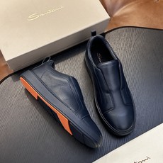 🌾Santoni(圣东尼)意大利男士手工小牛皮鞋出货!这个意大利纯手工鞋履品牌的每一双鞋设计简洁经典,上脚非常舒适百搭! 🌾Santoni(圣东尼)意大利男士手工小牛皮鞋出货!这个意大利纯手工鞋履品牌的每一双鞋设计简洁经典,上脚非常舒适百搭!