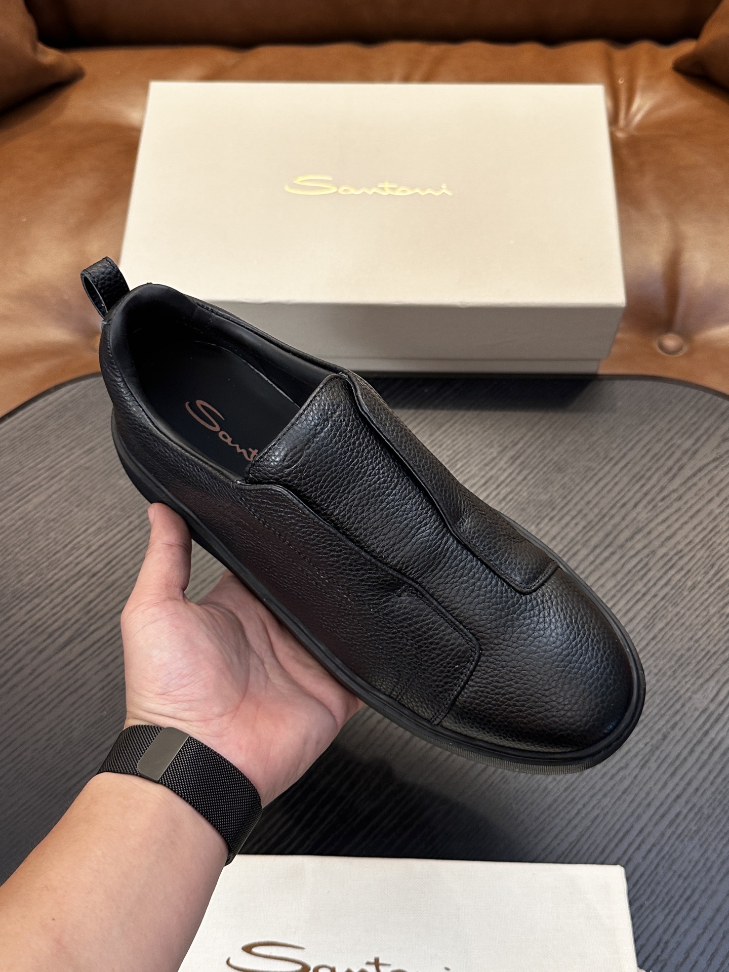 🌾Santoni(圣东尼)意大利男士手工小牛皮鞋出货!这个意大利纯手工鞋履品牌的每一双鞋设计简洁经典,上脚非常舒适百搭! 🌾Santoni(圣东尼)意大利男士手工小牛皮鞋出货!这个意大利纯手工鞋履品牌的每一双鞋设计简洁经典,上脚非常舒适百搭!