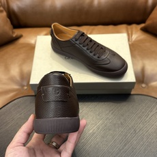 【新款】GIORGIOARMANI(乔治阿玛尼主线)绒面革撞色后跟运动鞋 此款GIORGIOARMANI休闲鞋打造舒适轻 【新款】GIORGIOARMANI(乔治阿玛尼主线)绒面革撞色后跟运动鞋 此款GIORGIOARMANI休闲鞋打造舒适轻