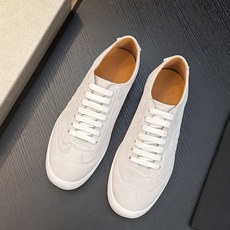 【新款】GIORGIOARMANI(乔治阿玛尼主线)绒面革撞色后跟运动鞋 此款GIORGIOARMANI休闲鞋打造舒适轻 【新款】GIORGIOARMANI(乔治阿玛尼主线)绒面革撞色后跟运动鞋 此款GIORGIOARMANI休闲鞋打造舒适轻