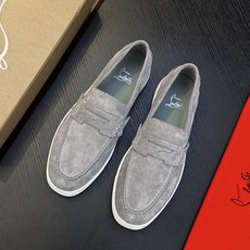 (定做不退换)Christian Louboutin(红底鞋)意大利男士休闲板鞋出货!这个意大利纯手工鞋履品牌的每一双鞋 (定做不退换)Christian Louboutin(红底鞋)意大利男士休闲板鞋出货!这个意大利纯手工鞋履品牌的每一双鞋