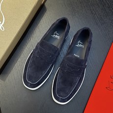 (定做不退换)Christian Louboutin(红底鞋)意大利男士休闲板鞋出货!这个意大利纯手工鞋履品牌的每一双鞋 (定做不退换)Christian Louboutin(红底鞋)意大利男士休闲板鞋出货!这个意大利纯手工鞋履品牌的每一双鞋