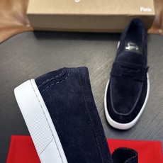 (定做不退换)Christian Louboutin(红底鞋)意大利男士休闲板鞋出货!这个意大利纯手工鞋履品牌的每一双鞋 (定做不退换)Christian Louboutin(红底鞋)意大利男士休闲板鞋出货!这个意大利纯手工鞋履品牌的每一双鞋