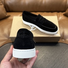 (定做不退换)Christian Louboutin(红底鞋)意大利男士休闲板鞋出货!这个意大利纯手工鞋履品牌的每一双鞋 (定做不退换)Christian Louboutin(红底鞋)意大利男士休闲板鞋出货!这个意大利纯手工鞋履品牌的每一双鞋