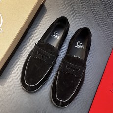 (定做不退换)Christian Louboutin(红底鞋)意大利男士休闲板鞋出货!这个意大利纯手工鞋履品牌的每一双鞋 (定做不退换)Christian Louboutin(红底鞋)意大利男士休闲板鞋出货!这个意大利纯手工鞋履品牌的每一双鞋
