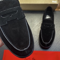(定做不退换)Christian Louboutin(红底鞋)意大利男士休闲板鞋出货!这个意大利纯手工鞋履品牌的每一双鞋 (定做不退换)Christian Louboutin(红底鞋)意大利男士休闲板鞋出货!这个意大利纯手工鞋履品牌的每一双鞋