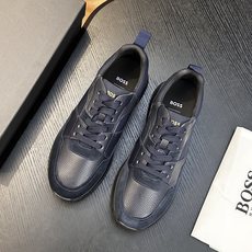 新款boss男士休闲男凉拖鞋 此款boss凉拖鞋鞋面料采用意大利进口牛皮内里和鞋垫皮也是同等级皮革 减肥脚廋都可以驾驭 新款boss男士休闲男凉拖鞋 此款boss凉拖鞋鞋面料采用意大利进口牛皮内里和鞋垫皮也是同等级皮革 减肥脚廋都可以驾驭