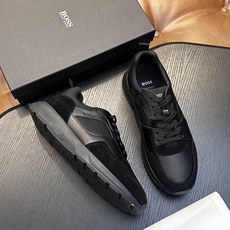 新款boss男士休闲男凉拖鞋 此款boss凉拖鞋鞋面料采用意大利进口牛皮内里和鞋垫皮也是同等级皮革 减肥脚廋都可以驾驭 新款boss男士休闲男凉拖鞋 此款boss凉拖鞋鞋面料采用意大利进口牛皮内里和鞋垫皮也是同等级皮革 减肥脚廋都可以驾驭