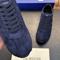 J.M.WESTON经典款慢跑鞋,男士系带休闲鞋运动鞋,隆重推出新秀。 关于J.M. Weston,1891年创立于法国 J.M.WESTON经典款慢跑鞋,男士系带休闲鞋运动鞋,隆重推出新秀。 关于J.M. Weston,1891年创立于法国