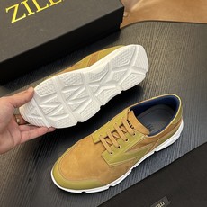 Zilli意大利男士手工小牛皮鞋出货!这个意大利纯手工鞋履品牌的每一双鞋设计简洁经典,上脚非常舒适百搭! 用“新贵”来形 Zilli意大利男士手工小牛皮鞋出货!这个意大利纯手工鞋履品牌的每一双鞋设计简洁经典,上脚非常舒适百搭! 用“新贵”来形