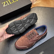 Zilli意大利男士手工小牛皮鞋出货!这个意大利纯手工鞋履品牌的每一双鞋设计简洁经典,上脚非常舒适百搭! 用“新贵”来形 Zilli意大利男士手工小牛皮鞋出货!这个意大利纯手工鞋履品牌的每一双鞋设计简洁经典,上脚非常舒适百搭! 用“新贵”来形