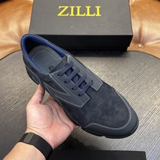 Zilli意大利男士手工小牛皮鞋出货!这个意大利纯手工鞋履品牌的每一双鞋设计简洁经典,上脚非常舒适百搭! 用“新贵”来形 Zilli意大利男士手工小牛皮鞋出货!这个意大利纯手工鞋履品牌的每一双鞋设计简洁经典,上脚非常舒适百搭! 用“新贵”来形