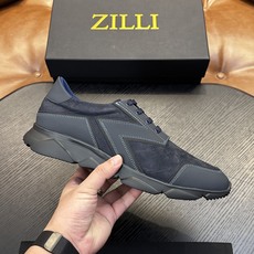 Zilli意大利男士手工小牛皮鞋出货!这个意大利纯手工鞋履品牌的每一双鞋设计简洁经典,上脚非常舒适百搭! 用“新贵”来形 Zilli意大利男士手工小牛皮鞋出货!这个意大利纯手工鞋履品牌的每一双鞋设计简洁经典,上脚非常舒适百搭! 用“新贵”来形