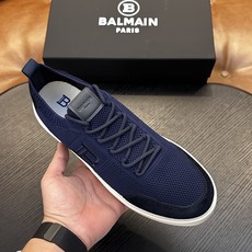 BALMAIN巴尔曼B-Skate运动鞋 B-Skate 多材质拼接撞色运动鞋 ,鞋面饰有黑色鞋带,皮革拼接鞋舌点缀 B BALMAIN巴尔曼B-Skate运动鞋 B-Skate 多材质拼接撞色运动鞋 ,鞋面饰有黑色鞋带,皮革拼接鞋舌点缀 B