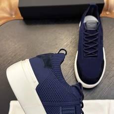 BALMAIN巴尔曼B-Skate运动鞋 B-Skate 多材质拼接撞色运动鞋 ,鞋面饰有黑色鞋带,皮革拼接鞋舌点缀 B BALMAIN巴尔曼B-Skate运动鞋 B-Skate 多材质拼接撞色运动鞋 ,鞋面饰有黑色鞋带,皮革拼接鞋舌点缀 B