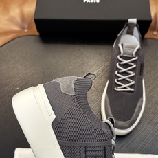 BALMAIN巴尔曼B-Skate运动鞋 B-Skate 多材质拼接撞色运动鞋 ,鞋面饰有黑色鞋带,皮革拼接鞋舌点缀 B BALMAIN巴尔曼B-Skate运动鞋 B-Skate 多材质拼接撞色运动鞋 ,鞋面饰有黑色鞋带,皮革拼接鞋舌点缀 B