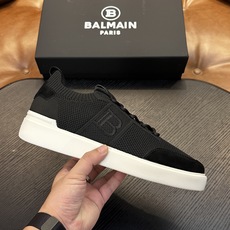 BALMAIN巴尔曼B-Skate运动鞋 B-Skate 多材质拼接撞色运动鞋 ,鞋面饰有黑色鞋带,皮革拼接鞋舌点缀 B BALMAIN巴尔曼B-Skate运动鞋 B-Skate 多材质拼接撞色运动鞋 ,鞋面饰有黑色鞋带,皮革拼接鞋舌点缀 B
