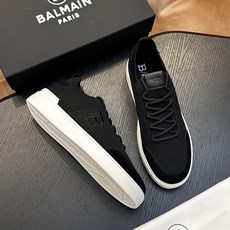 BALMAIN巴尔曼B-Skate运动鞋 B-Skate 多材质拼接撞色运动鞋 ,鞋面饰有黑色鞋带,皮革拼接鞋舌点缀 B BALMAIN巴尔曼B-Skate运动鞋 B-Skate 多材质拼接撞色运动鞋 ,鞋面饰有黑色鞋带,皮革拼接鞋舌点缀 B