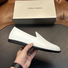 【新款】GIORGIOARMANI(乔治阿玛尼主线)绒面革撞色后跟运动鞋 此款GIORGIOARMANI休闲鞋打造舒适轻 【新款】GIORGIOARMANI(乔治阿玛尼主线)绒面革撞色后跟运动鞋 此款GIORGIOARMANI休闲鞋打造舒适轻