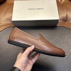 【新款】GIORGIOARMANI(乔治阿玛尼主线)绒面革撞色后跟运动鞋 此款GIORGIOARMANI休闲鞋打造舒适轻 【新款】GIORGIOARMANI(乔治阿玛尼主线)绒面革撞色后跟运动鞋 此款GIORGIOARMANI休闲鞋打造舒适轻