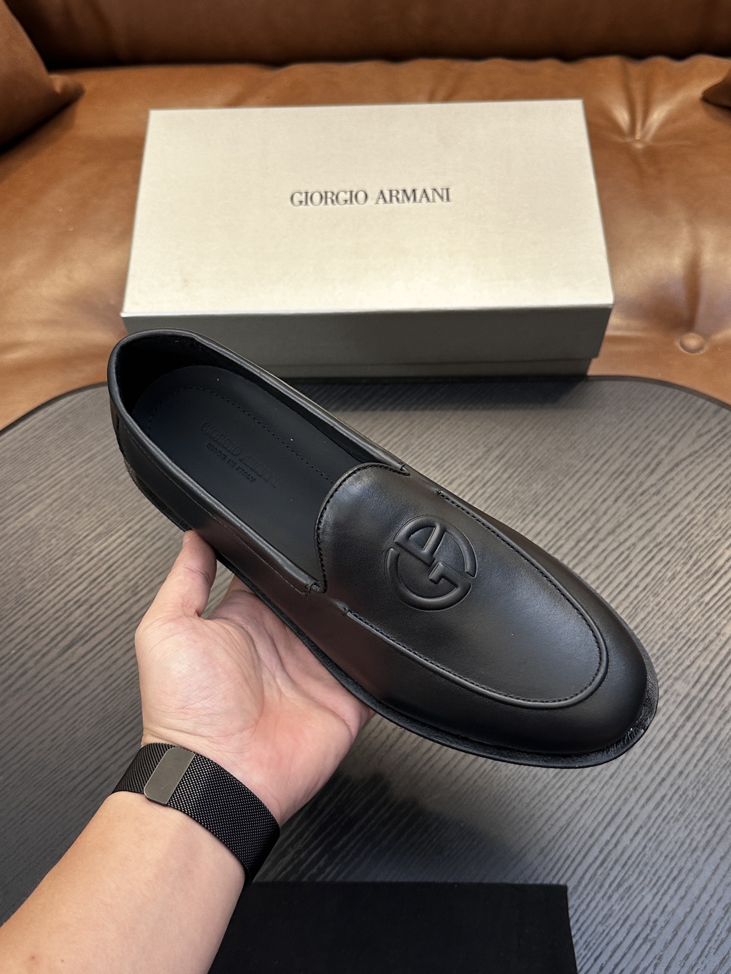 【新款】GIORGIOARMANI(乔治阿玛尼主线)绒面革撞色后跟运动鞋 此款GIORGIOARMANI休闲鞋打造舒适轻 【新款】GIORGIOARMANI(乔治阿玛尼主线)绒面革撞色后跟运动鞋 此款GIORGIOARMANI休闲鞋打造舒适轻