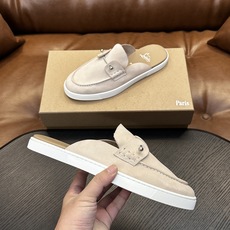 Christian Louboutin(红底鞋)意大利男士休闲板鞋出货!这个意大利纯手工鞋履品牌的每一双鞋设计简洁经典, Christian Louboutin(红底鞋)意大利男士休闲板鞋出货!这个意大利纯手工鞋履品牌的每一双鞋设计简洁经典,